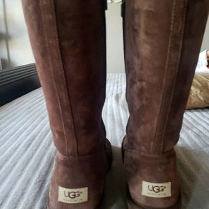 Tall uggs size 7